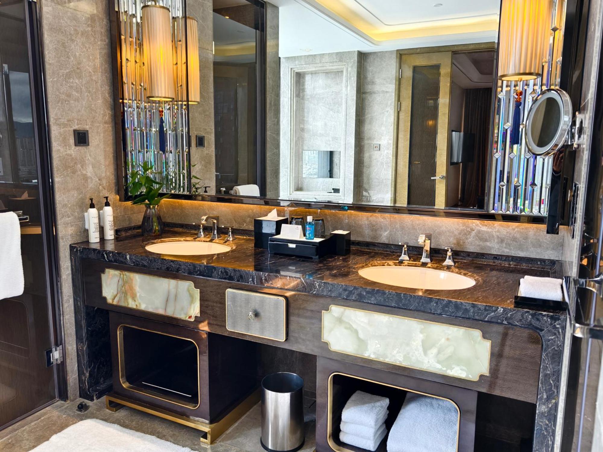 Hotel Wanda Vista Kunming Extérieur photo