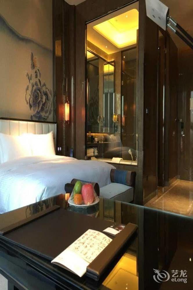Hotel Wanda Vista Kunming Extérieur photo